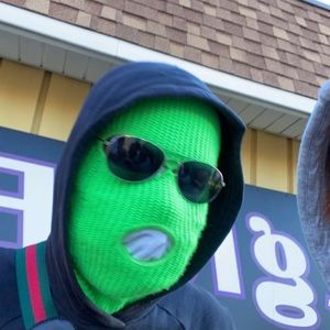 Meet your Posher, Alex